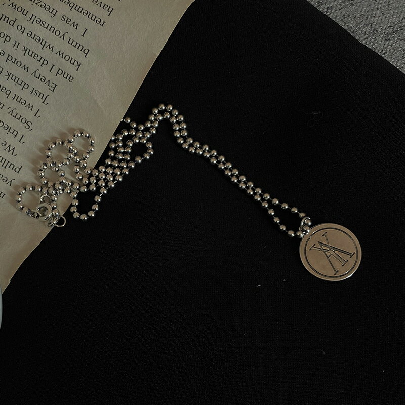 925純銀復古圓牌字母項鏈女新款ins冷淡風個性鎖骨鏈硬幣頸鏈 3