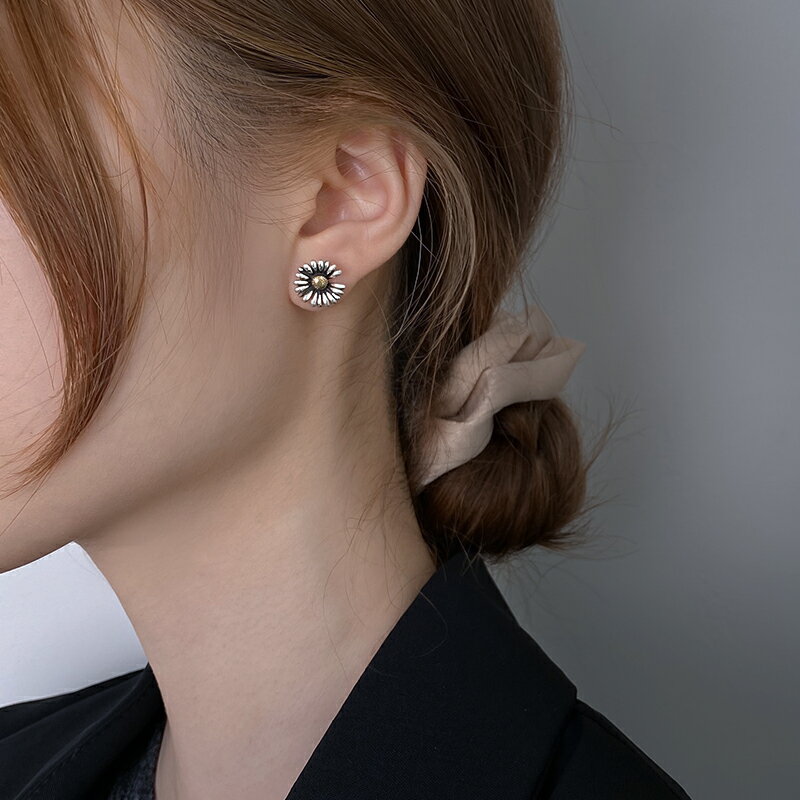 925純銀小雛菊耳釘女年新款復古氣質耳環泰銀做舊花朵耳飾品 4