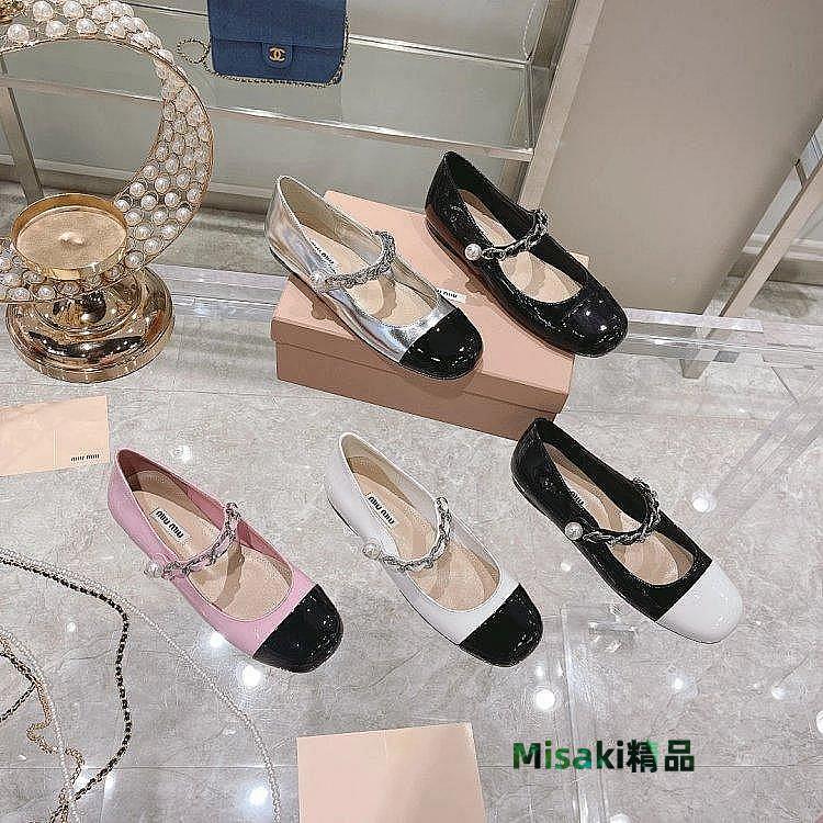 熱銷現貨直購#MIU MIU平底瑪麗珍鞋新款圓方頭漆皮樂福鞋瑪麗珍鞋淺口一字-Misaki精品