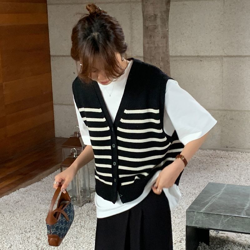針織馬甲秋季背心學院風毛衣馬夾坎肩女寬鬆百搭條紋無袖針織開衫【淘夢屋】