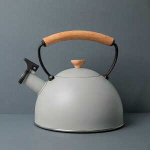 《La Cafetiere》木柄不鏽鋼笛音壺(米灰1.6L) | 煮水壺 燒水壺