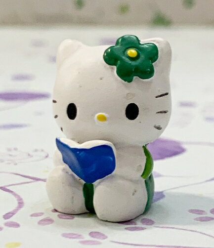 【震撼精品百貨】凱蒂貓 Hello Kitty 日本SANRIO三麗鷗 KITTY 開運擺飾-綠讀書#30759 震撼日式精品百貨
