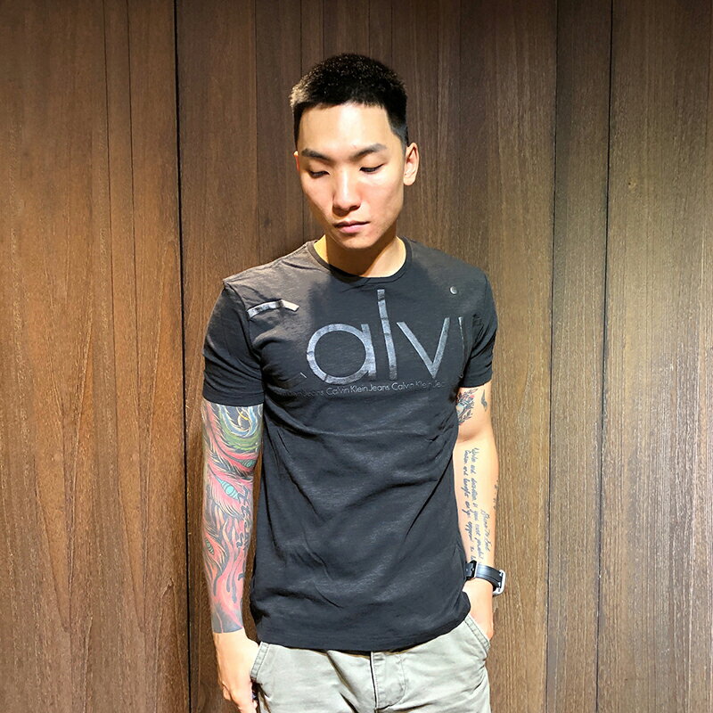 美國百分百【全新真品】Calvin Klein T恤 CK 短袖 T-shirt 立體 大logo 黑色 上衣 H971