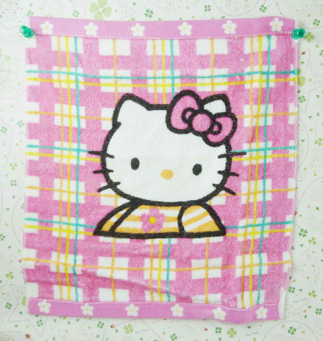 【震撼精品百貨】Hello Kitty 凱蒂貓 方巾-格線條橘黃綠 震撼日式精品百貨