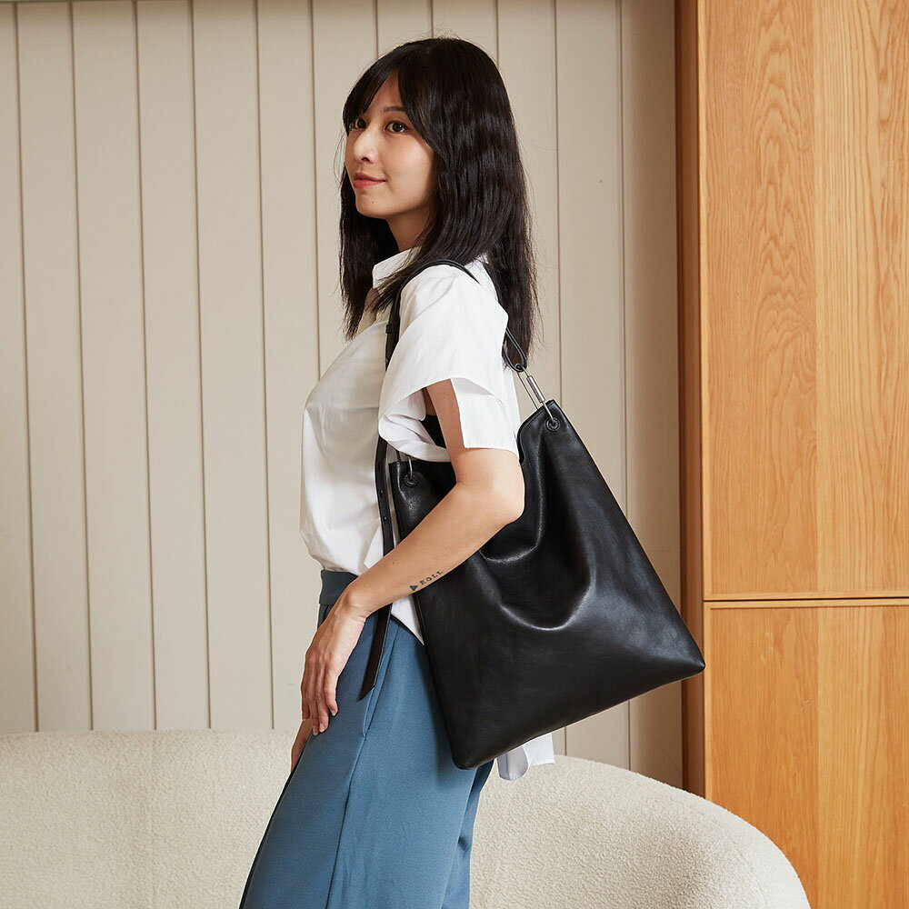 Acute Triangle Hobo Bag 銳角三角側背包 ◆ 手提包/側背包/單肩包 5