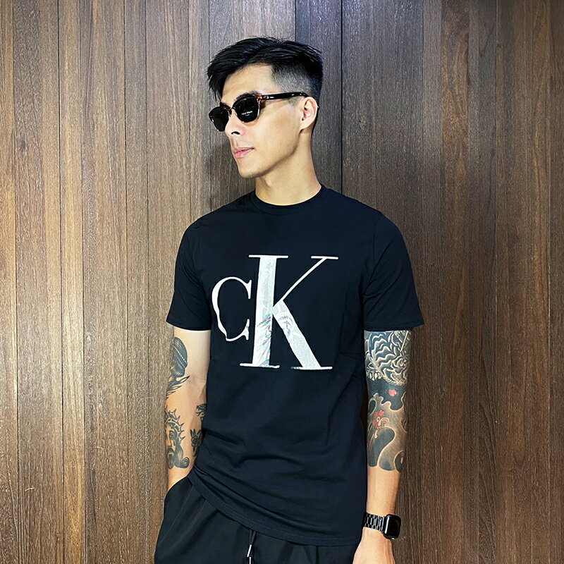 美國百分百【全新真品】Calvin Klein 短袖 棉質 T恤 CK 上衣 大logo T-shirt 黑色 CJ68