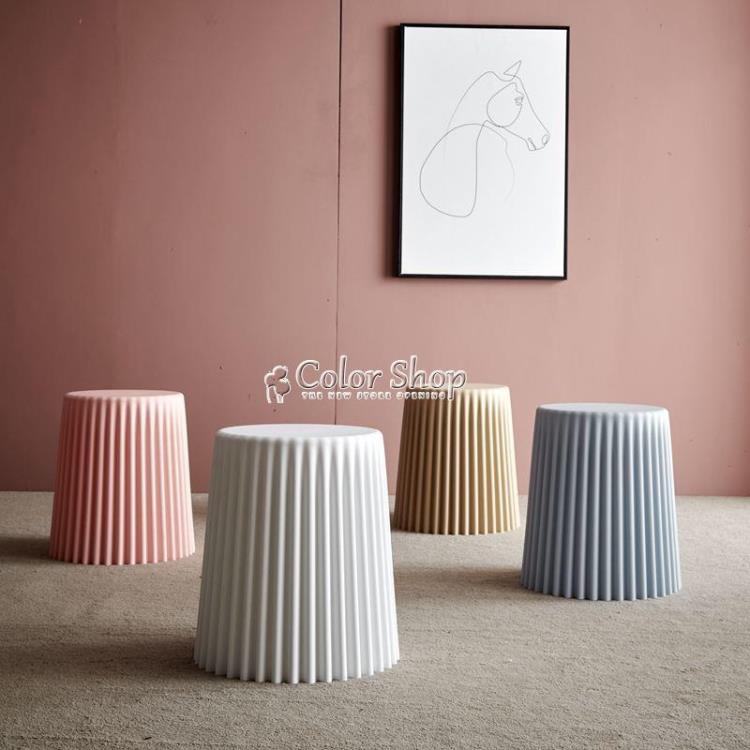 北歐創意塑膠凳子家用加厚客廳塑膠小凳子熟膠圓凳簡約化妝梳妝凳