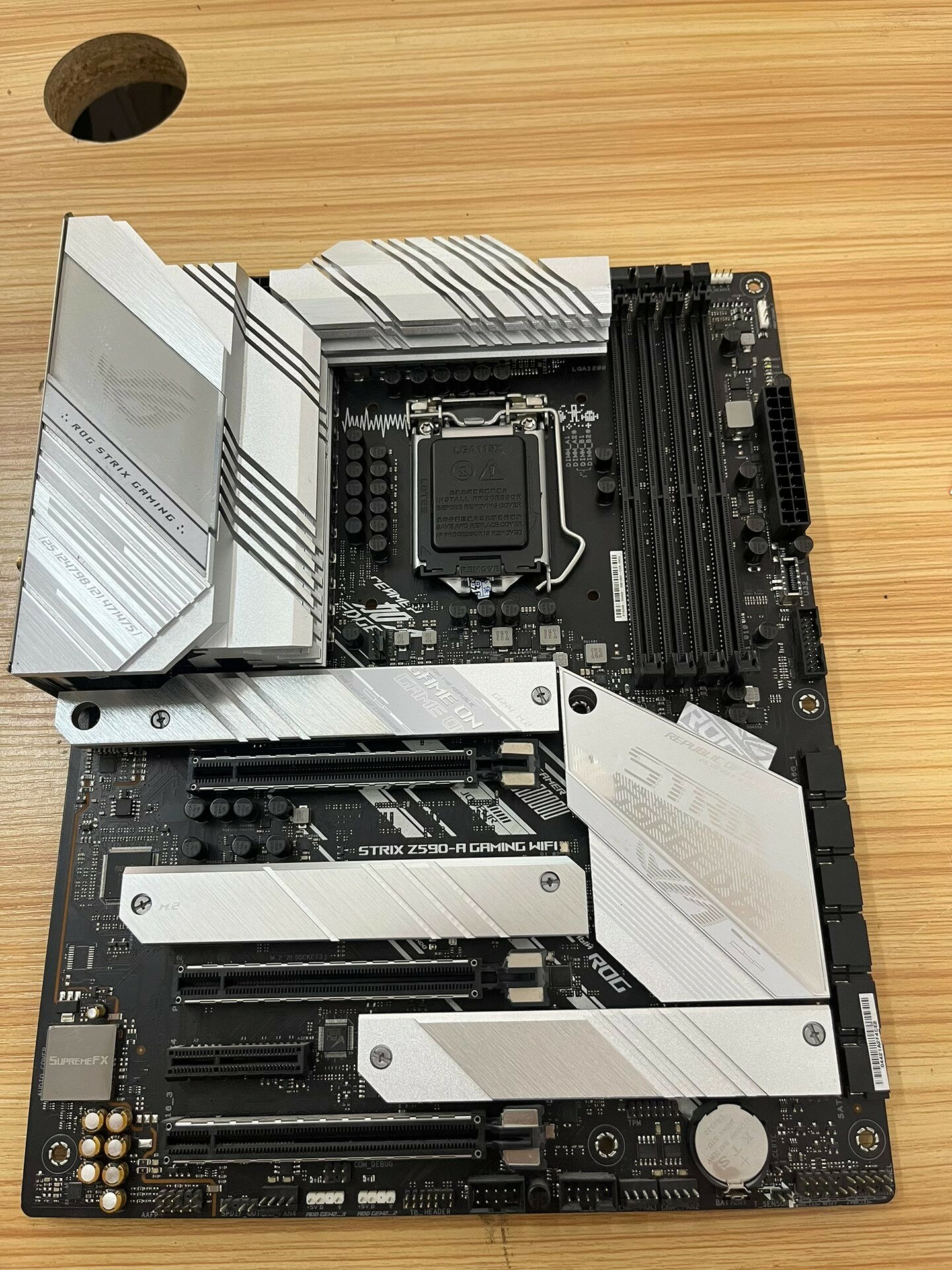 華碩 ROG STRIX Z590-A GAMING WIFI 主機板 LGA1200 支援英特爾 CPU DDR4 M.2 PCIe4.0 內建無線藍芽 功能正常 外觀乾淨 無氧化無維修