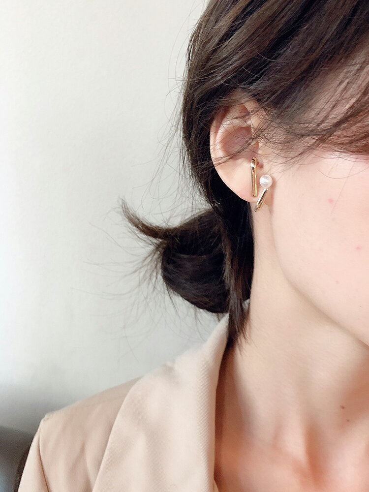 不對稱極簡風金屬設計感耳環韓國氣質輕奢網紅耳釘冷淡風珍珠耳墜1入