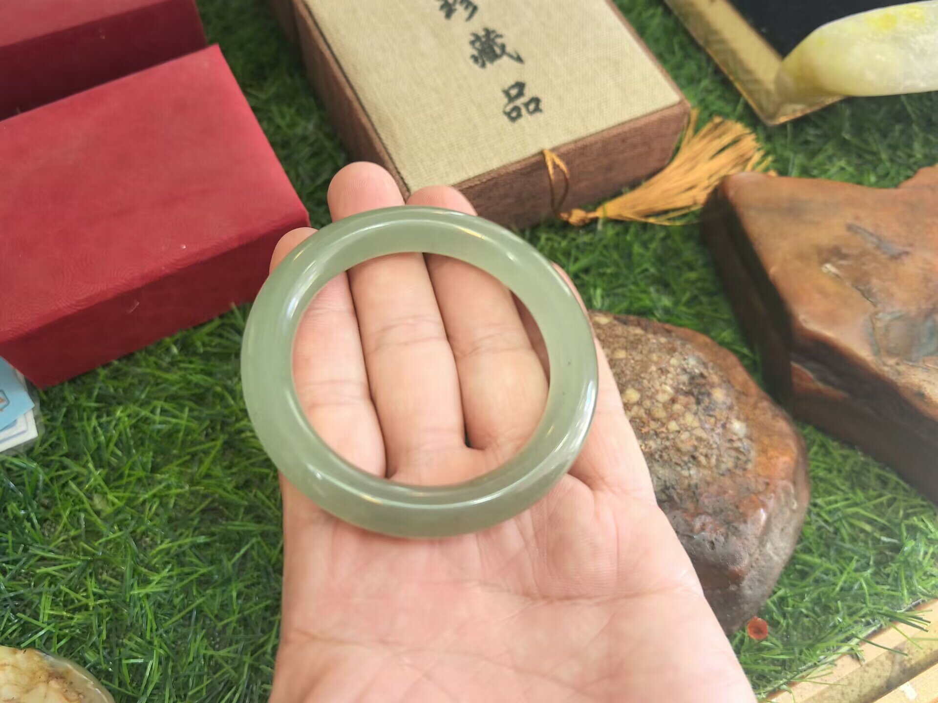 一物一圖金絲玉手鐲冰種