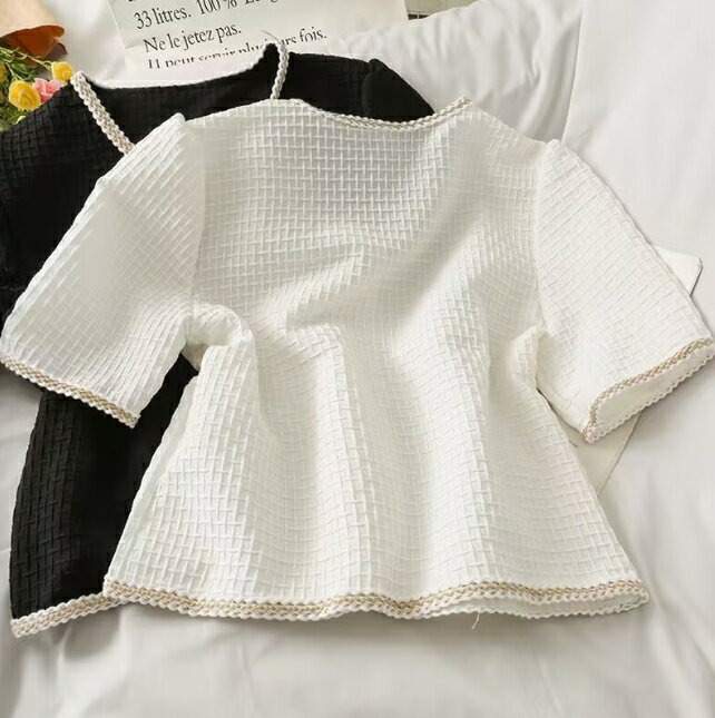 中大尺碼女裝 韓版新款修身顯瘦小香風上衣 V領小襯衫 法式亮絲包邊格紋短袖上衣 2