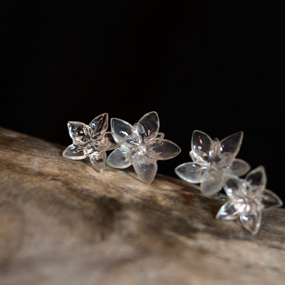 經典晶透水晶花耳環 - 大小雙花