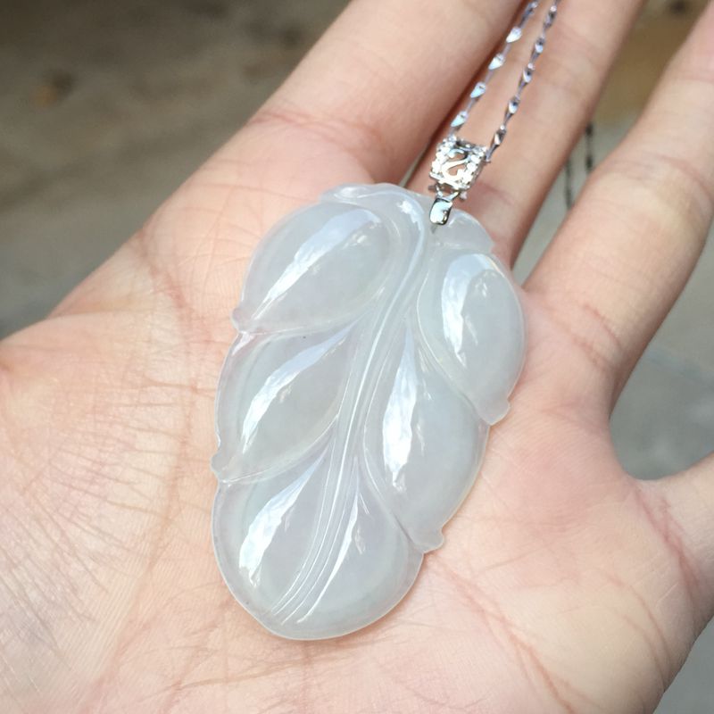 緬甸冰糯種翡翠玉葉吊墜女款帶銀鏈子玉葉項墜掛件冰白色掛件
