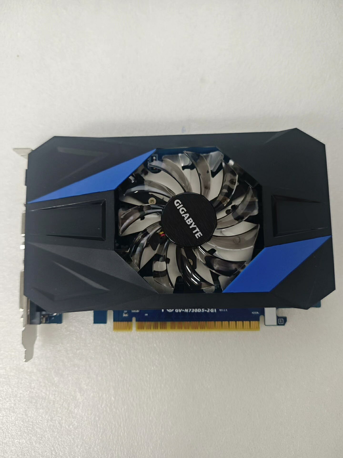 技嘉GT730 1G DDR5顯示卡 HDMI DVI VGA三介面 低功耗高效能 電競辦公影音遊戲 文書機升級首選