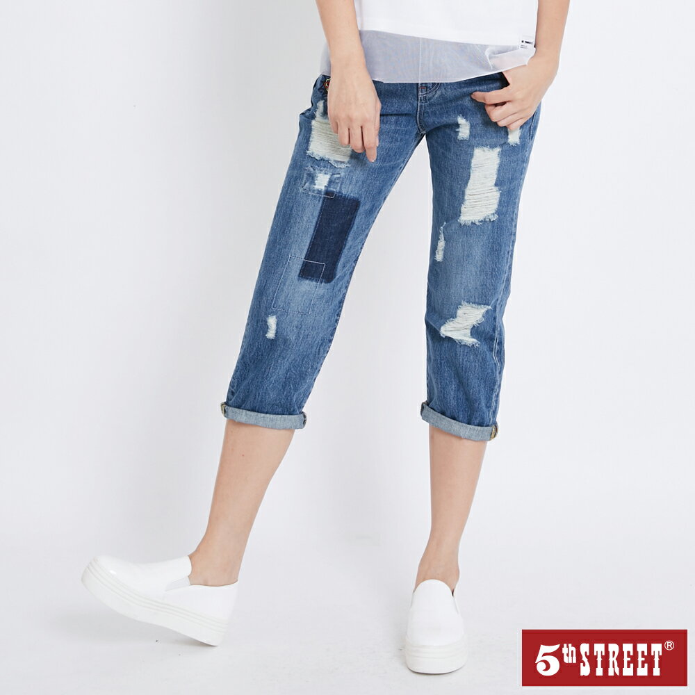 女裝 刷破補丁牛仔反褶7分褲-中古藍 (920105) 【5th STREET】【全館滿$3000贈環保餐具收納包】