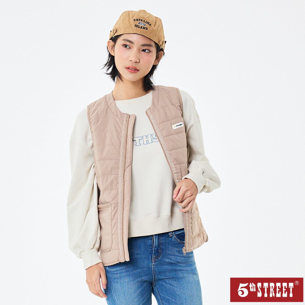 女裝 舒適輕暖防寒背心 淺卡其 (550046) 【5th STREET】【APP下單天天10%回饋】★冬裝下殺 最高折426
