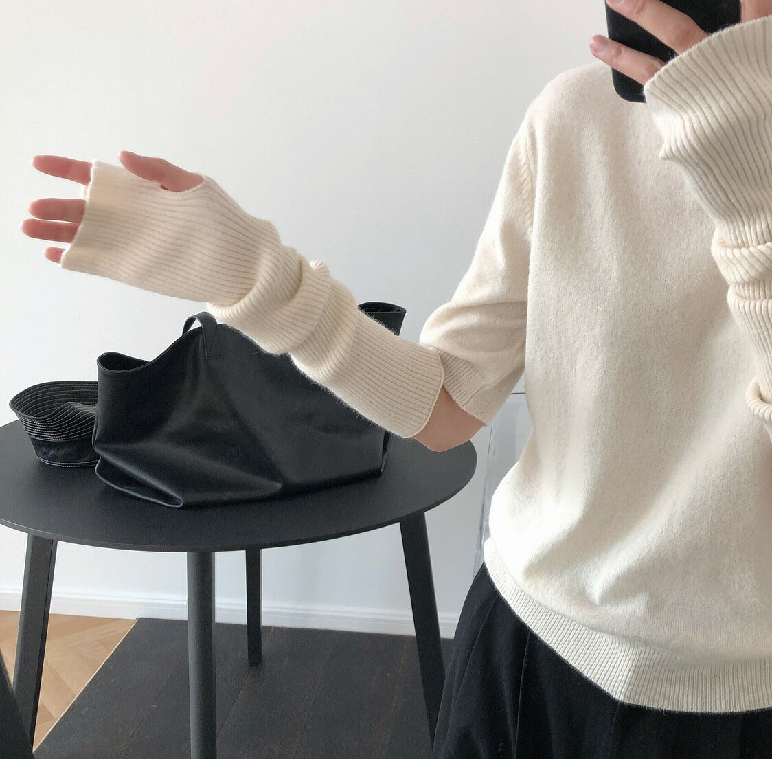 冰袖 SIK/韓國純色針織防曬袖套女百搭彈力冰絲露手指假袖子2021秋新款【HZ63252】