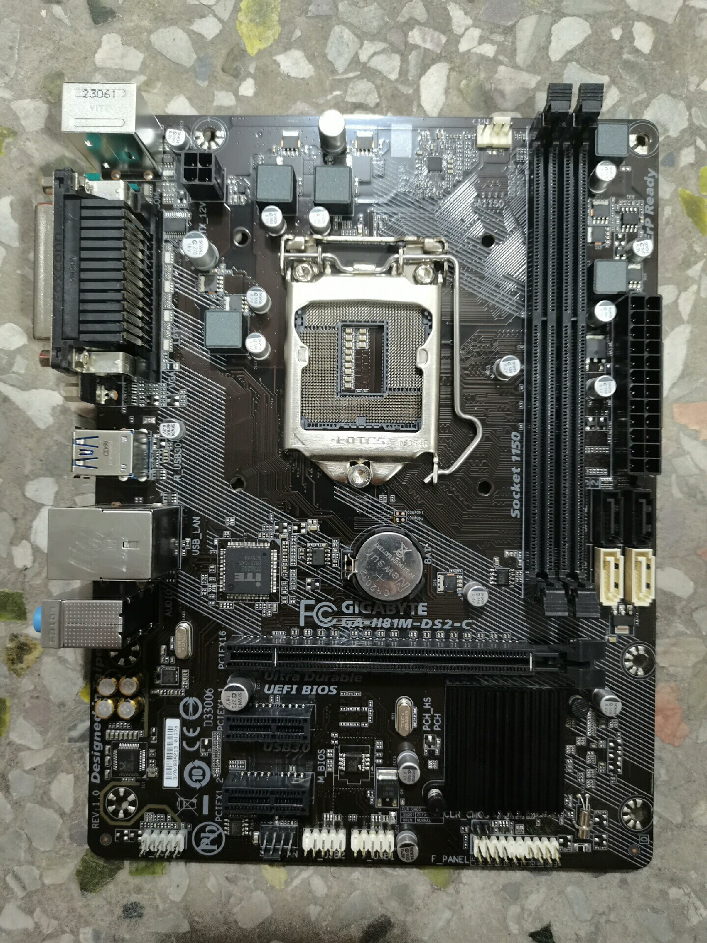 技嘉 GA-H81M-DS2-C 主機板 現貨含檔板 支援第四代處理器 電腦主機板 二手主機板 電腦零件 主機板升級