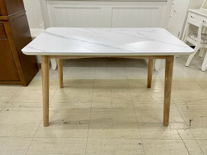 【尚品傢俱】ZX-07 奇洛基 4尺岩板餐桌
