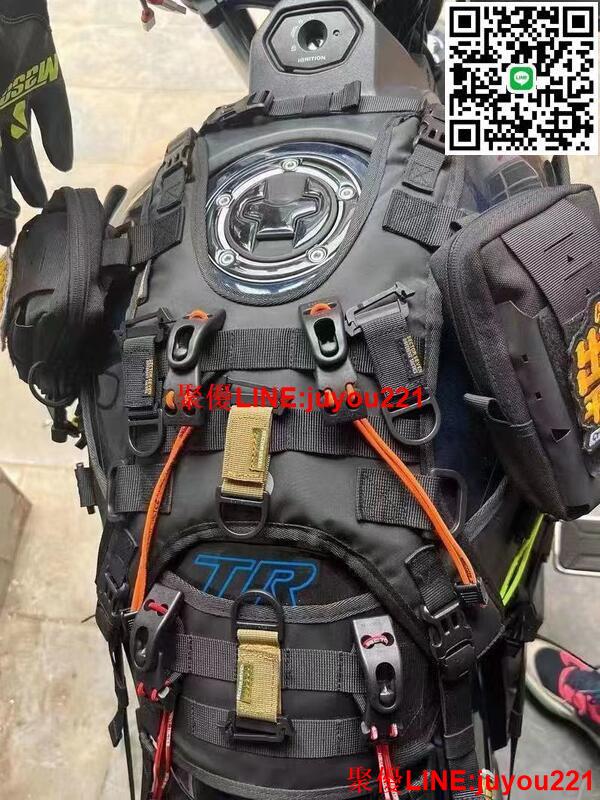 現貨 節日大促】摩托車油箱包 機車馬甲 通用馬甲油箱包 機車裝備 防水防曬包 底座騎行馬甲 ~
