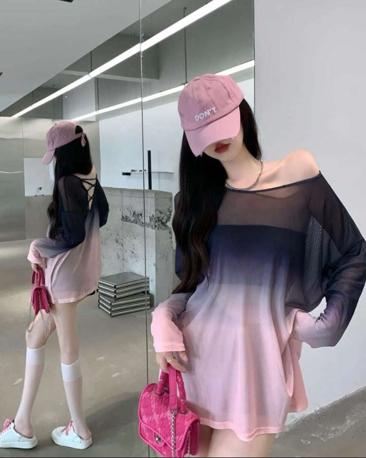 漸變色網紗長袖t恤女夏季時尚薄款小心機露背冰絲透視防曬衫上衣