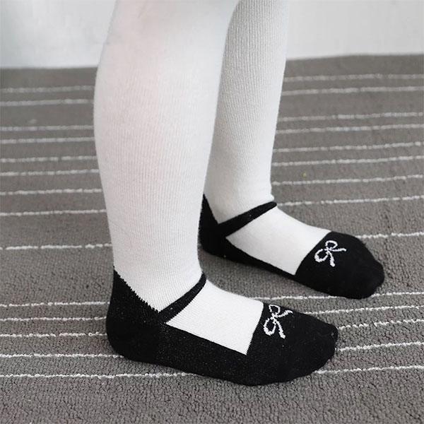 ins 假鞋子 褲襪 芭蕾舞 蝴蝶結 娃娃鞋 公主 洋裝 小禮服 女童 寶寶 嬰兒 襪子 黑紅白 歐美 新年 聖誕 小香 ANNA S. 1