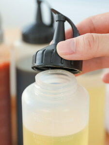 297擠壓油壺調料瓶醬油瓶調味瓶調味罐沙拉醬瓶塑料擠壓式控油瓶