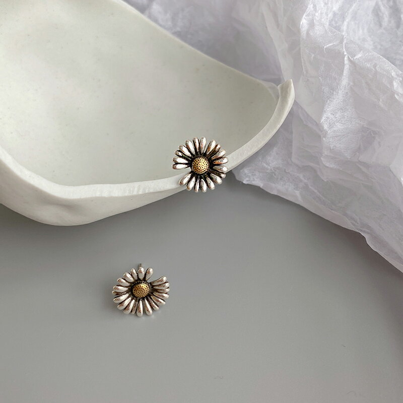 925純銀小雛菊耳釘女年新款復古氣質耳環泰銀做舊花朵耳飾品 3