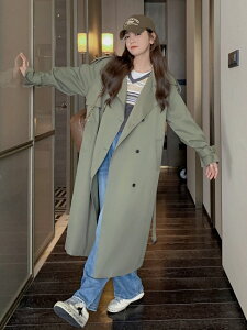 軍綠色流行風衣外套女春秋中長款香港復古洋氣氣質大衣
