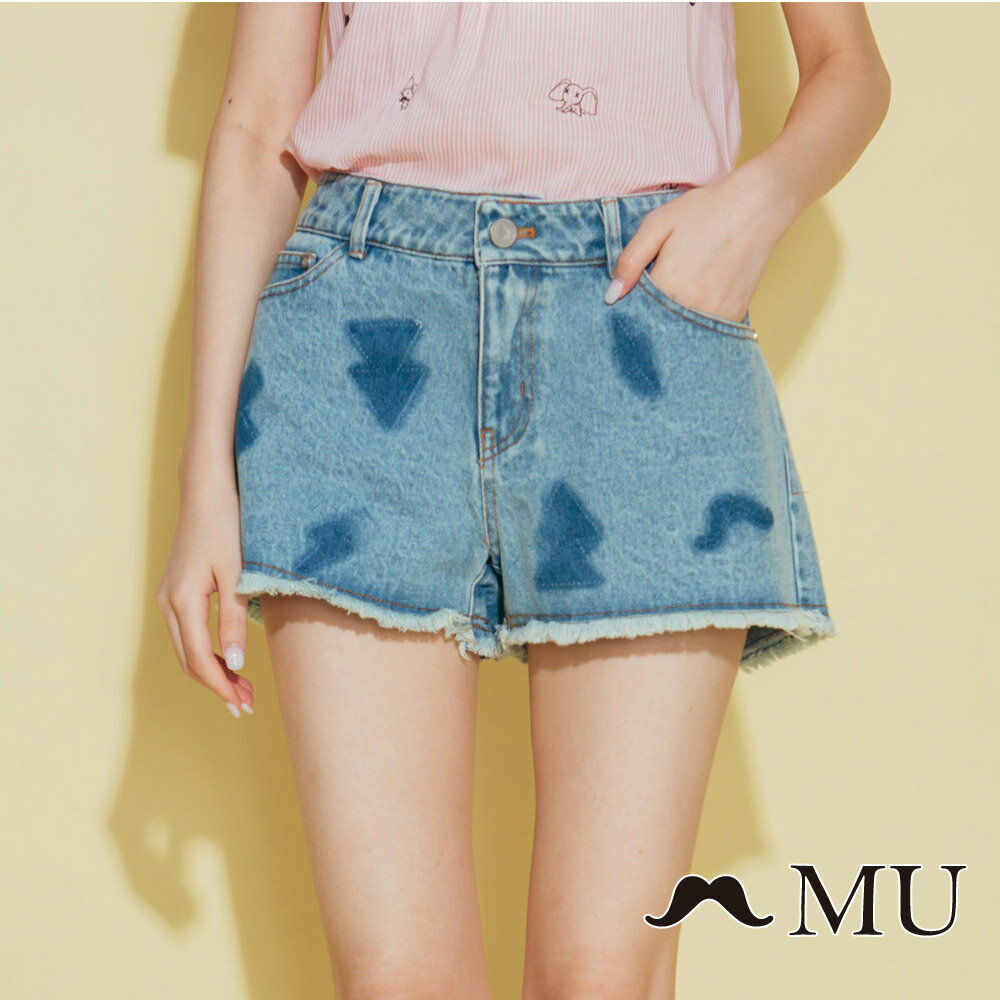 【MU】符號刷色抽鬚牛仔丹寧短褲(2色)8325161