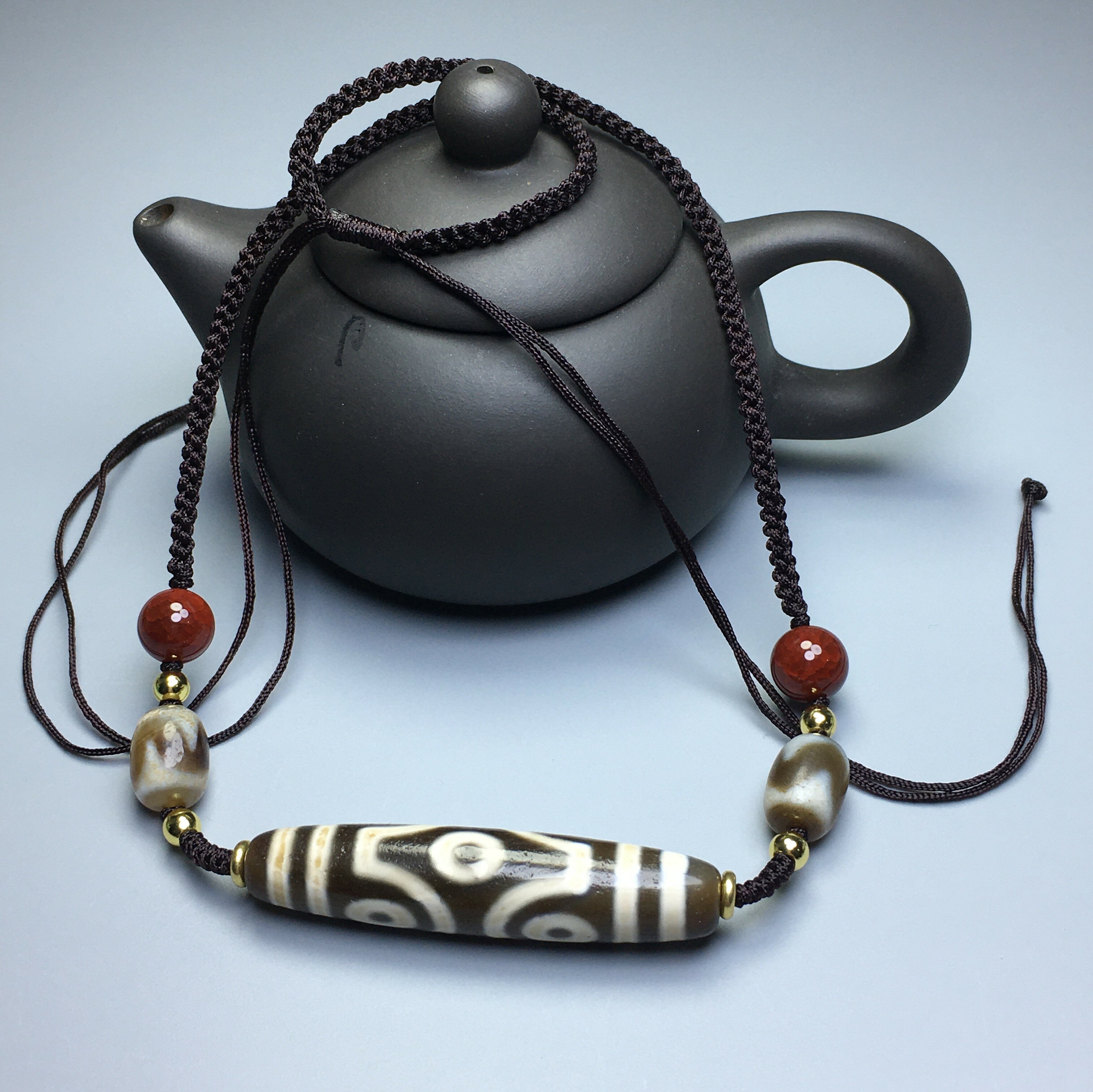 天然西藏包漿老天珠六眼天珠真品鎖骨鏈項鏈吊墜瑪瑙送證書| 協貿國際