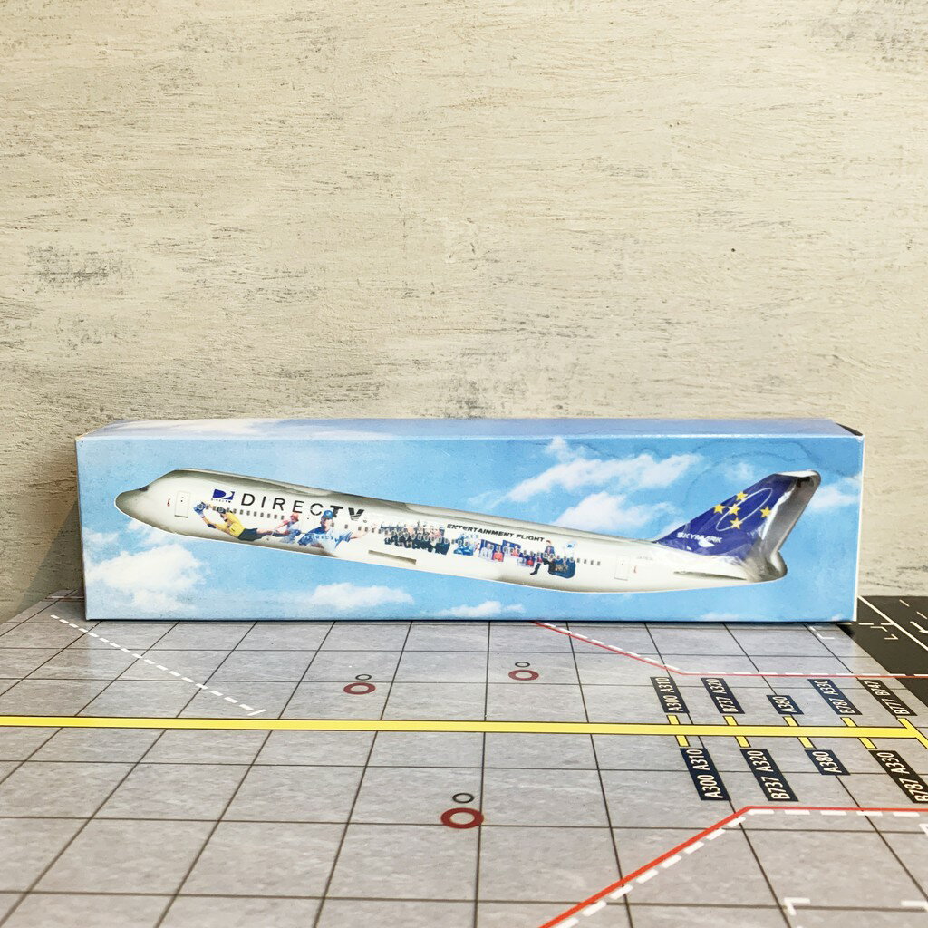 Skymark DirecTV BOEING 767-300 JA767A 飛機模型【Tonbook蜻蜓書店】