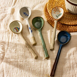 日式陶瓷勺子家用長柄喝湯小調羹高顏值可愛創意粗陶手繪湯匙