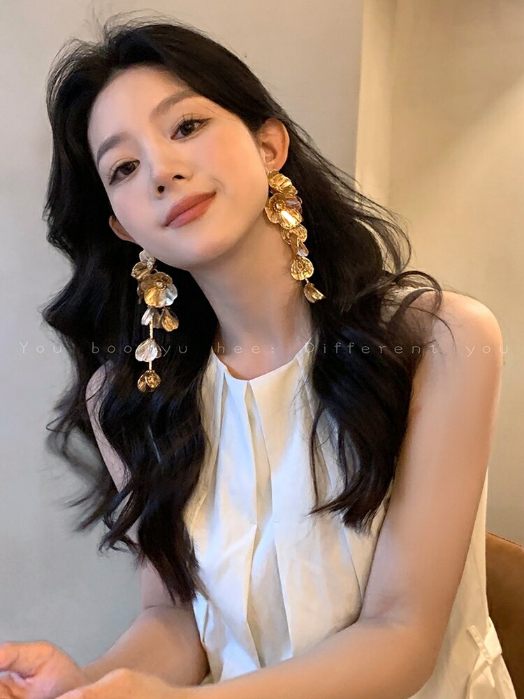 度假風花朵鏤空金屬耳環女小眾設計感流蘇耳釘適合圓臉的夏天耳飾【淘夢屋】