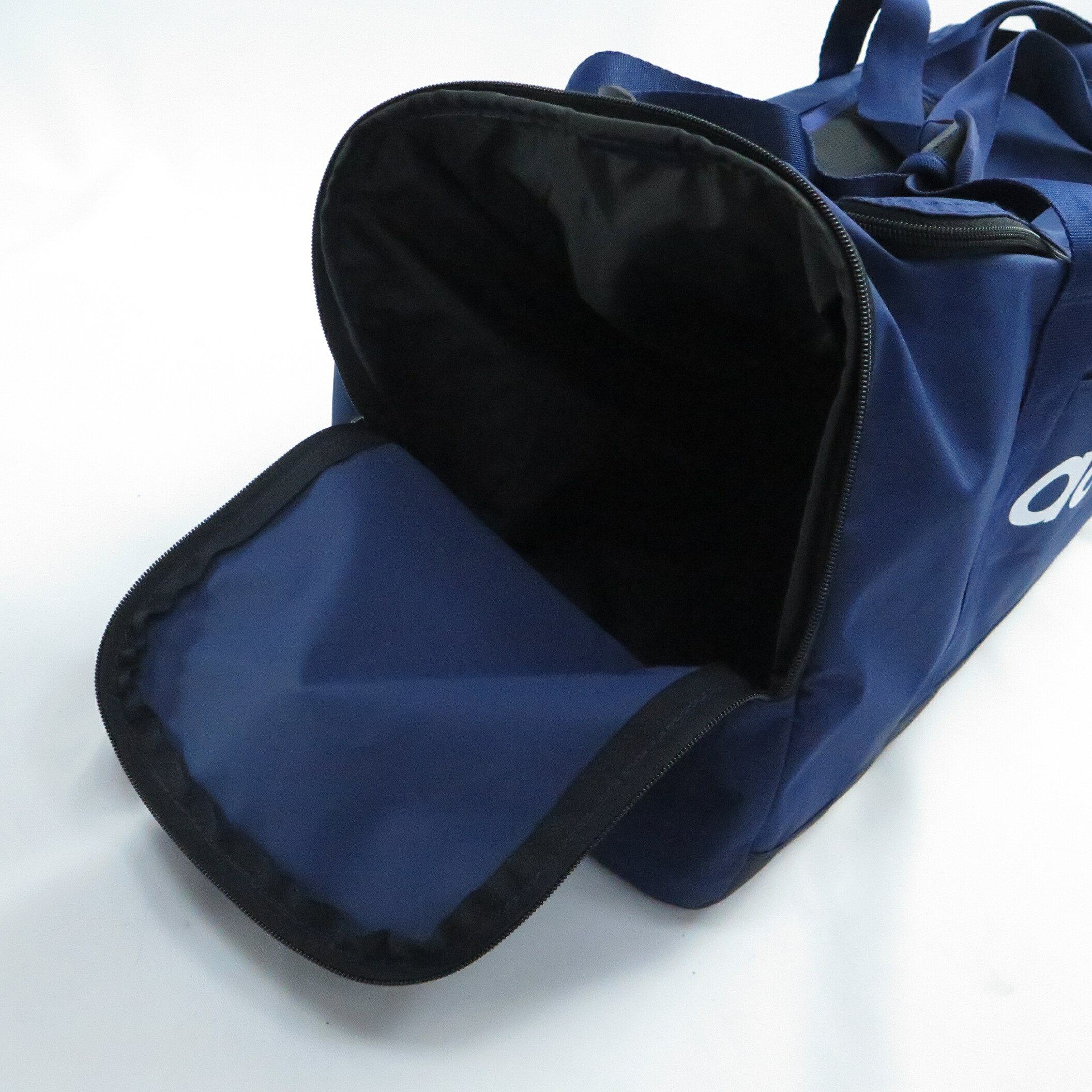 ADIDAS IN6116 LINEAR DUFFEL M 健身包 手提包 行李袋 藍【iSport愛運動】 | ISPORTSHOP直營店 ...