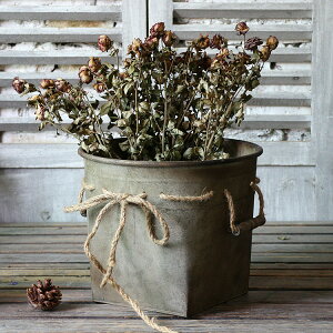 法式鄉村復古鐵桶花園庭院裝飾花桶仿古做舊櫥窗陳列攝影道具1入