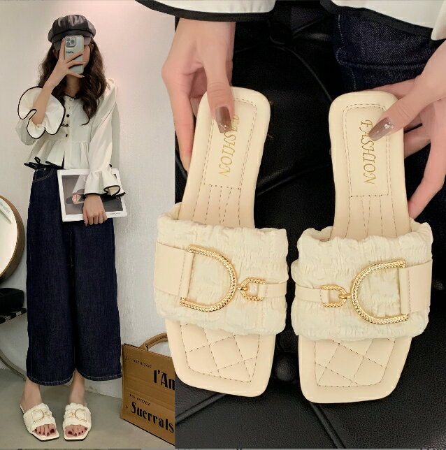 35-43 女鞋 加大尺碼拖鞋 平底涼鞋 平底拖鞋 平底鞋 小香風 大碼拖鞋 櫻桃嚴選 1