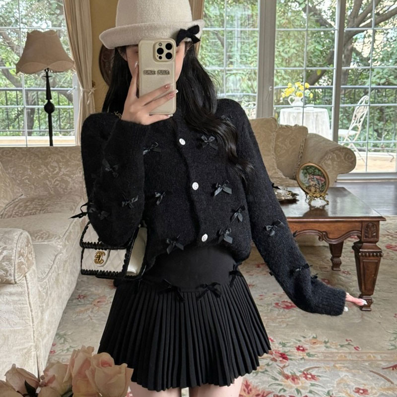 ANNAS 滿版蝴蝶結毛衣外套 小香風金屬釦外套 蝴蝶結毛衣 蝴蝶結紅色毛衣 粉色蝴蝶結毛衣 過年紅色穿搭 6