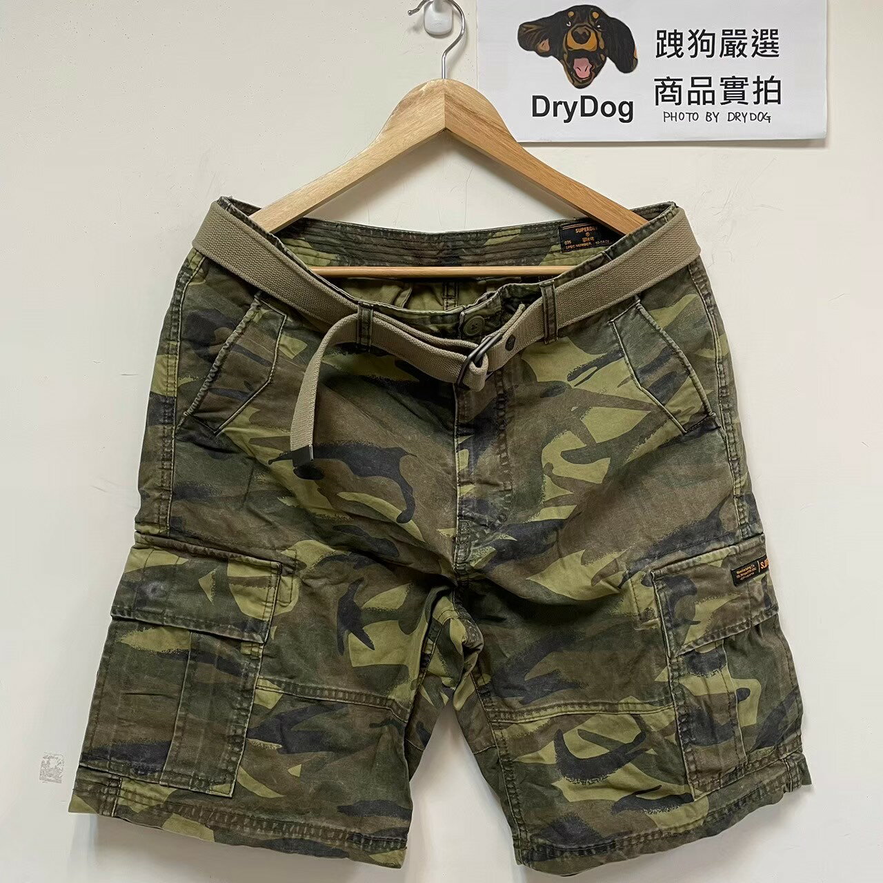 跩狗嚴選 極度乾燥 Superdry Cargo 復古水洗 短褲 多口袋 重磅純棉耐磨 工作褲 斯裡蘭卡製 迷彩 軍裝 附腰帶