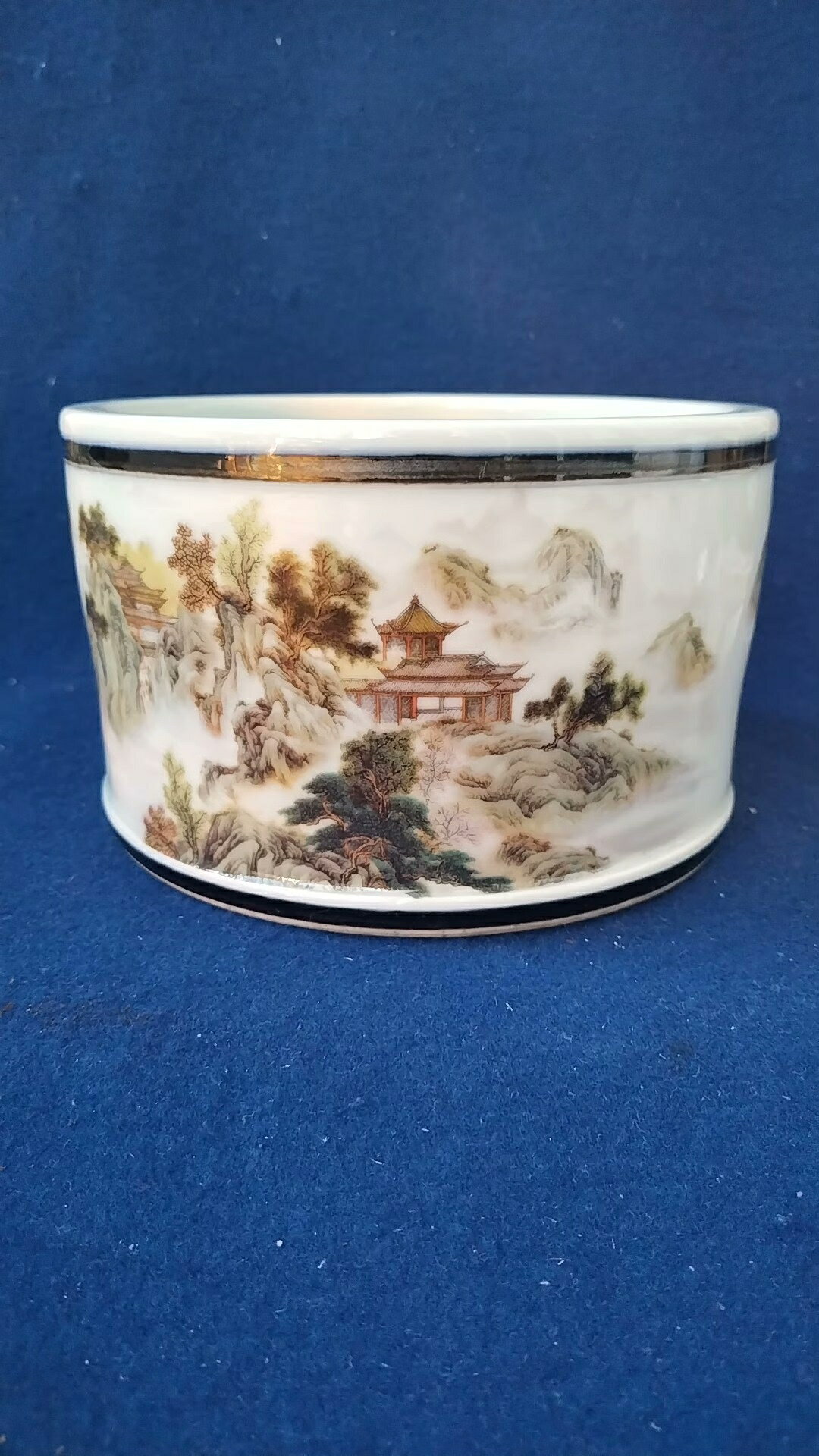 日本迴流彩繪瓷器，希平蘆款。全品無瑕疵。尺寸約