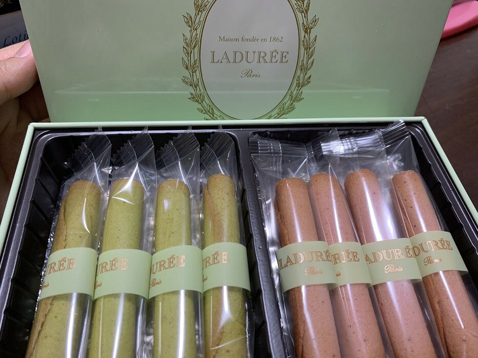 日本東京銀座LADUREE限定限量版tiffany藍湖水綠鐵盒收納盒雙色蛋捲禮盒新年情人節聖誕節-現貨1 4