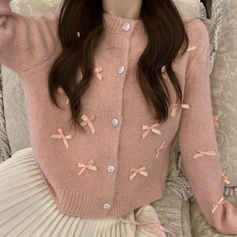 ANNAS 滿版蝴蝶結毛衣外套 小香風金屬釦外套 蝴蝶結毛衣 蝴蝶結紅色毛衣 粉色蝴蝶結毛衣 過年紅色穿搭 7