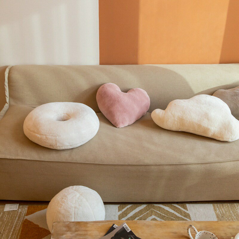 宜家►網紅甜甜圈兔毛絨異形抱枕 雲朵愛心靠墊 客廳民宿沙發設計感純色靠枕
