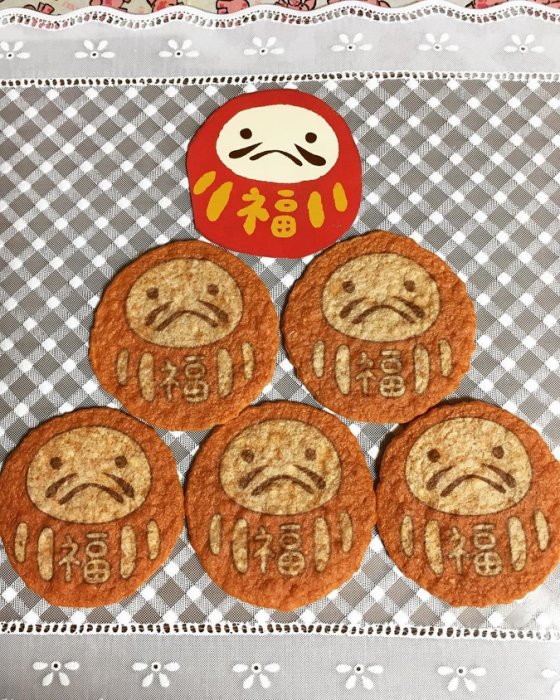 桂新堂日本百年老店仙貝濃郁酥脆海老鮮蝦仙貝餅乾期間限量款-福到幸運不倒翁禮盒組-新年禮品-現貨 5
