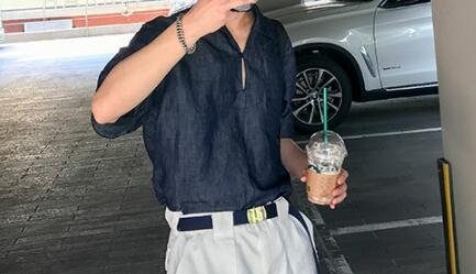 FINDSENSE MD 韓國 休閒 時尚 男 素面純色 牛仔藍 鈕扣 短袖襯衫 短袖T恤 特色T恤