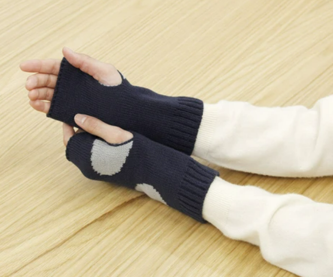 日本 Aube 針織點點露指手套 (4款)