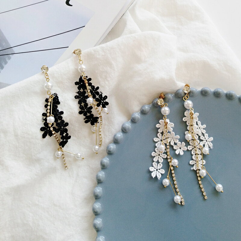 一個女孩的衣櫥-韓國東大門-韓系珍珠蕾絲鑽石鍊條甜美韓風耳針&耳夾~耳環 2色