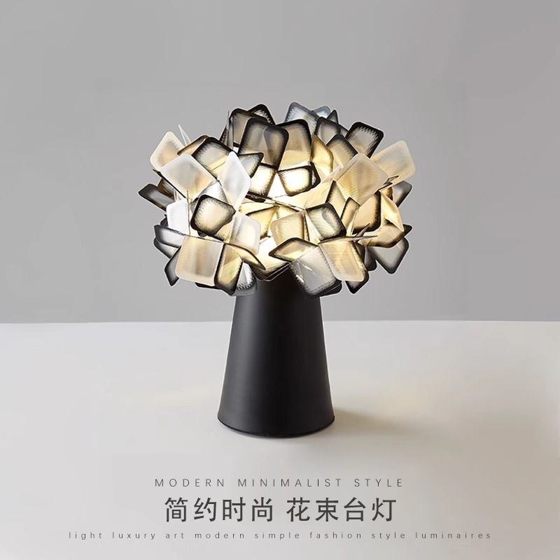 花朵臺燈義大利設計師款簡約現代客廳臥室床頭燈創意花型裝飾臺燈