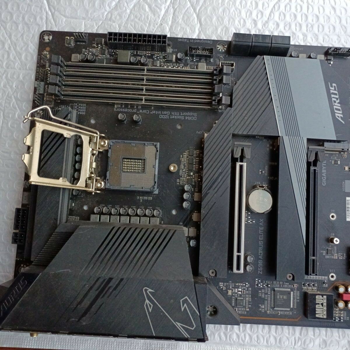 二手 技嘉Z590 AORUS ELITE AC 主機板 支援10代11代CPU LGA1200 ATX 電競主機板 高效散熱 WIFI6 雙M.2 超頻