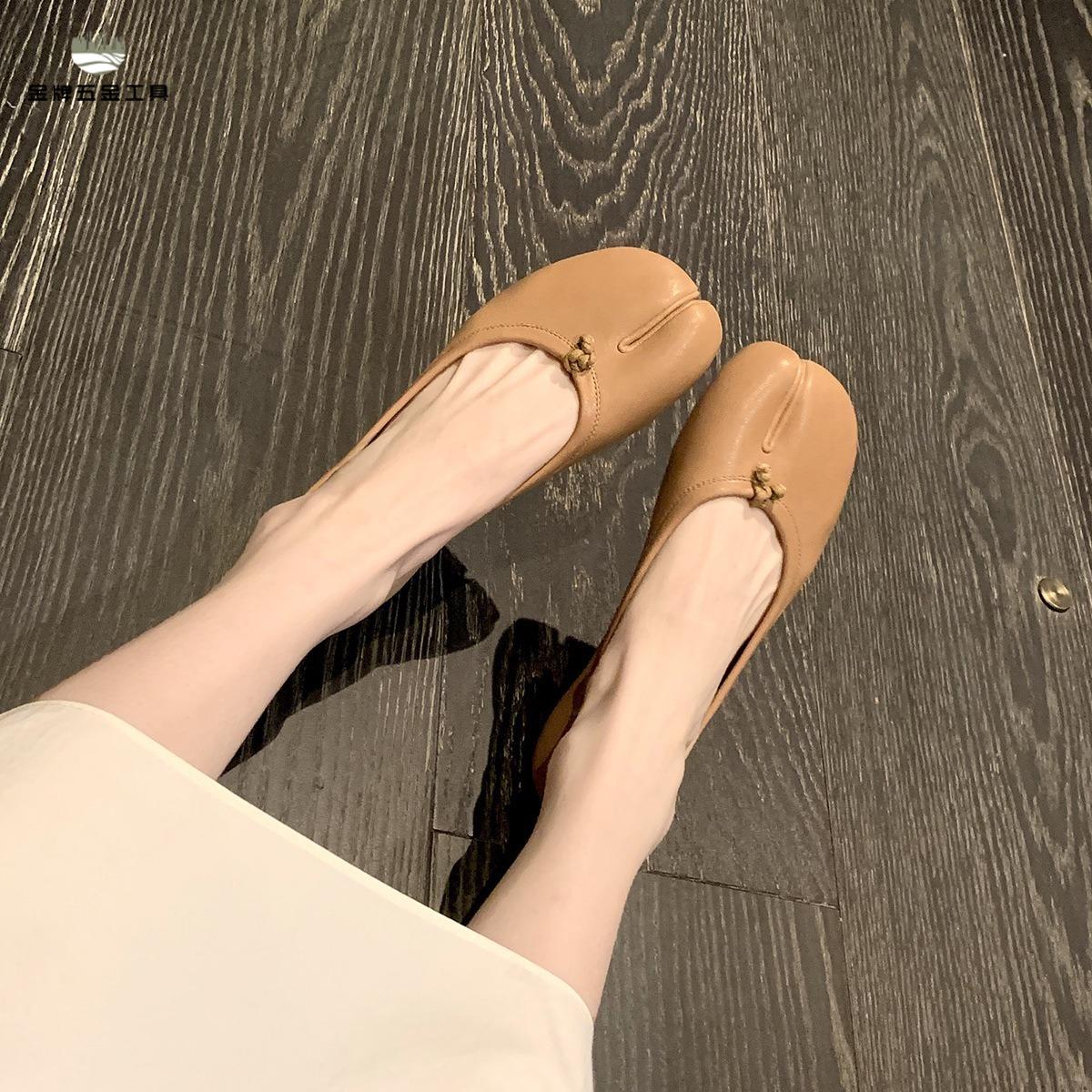 免運 年新款 真皮 銀色單鞋女淺口分趾豬蹄軟平底馬蹄鞋wj7301